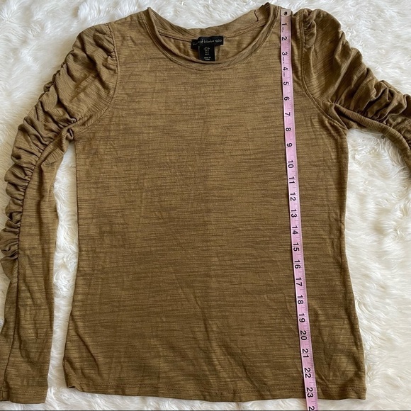 House of Harlow 1960 Shirt Ruched Long Sleeve Tee Bronze Olive S - Picture 9 of 10